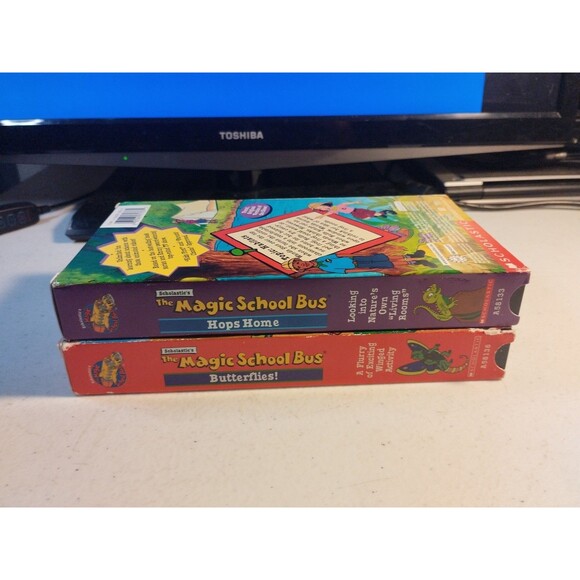 The Magic School Bus Lot of 2 VHS - Butterflies & Hops Home - Scholastic - Picture 5 of 6